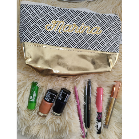 Trousse avec  maquillage
